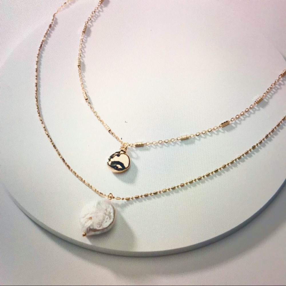 ⚪️✨Layered Pearl Necklace✨⚪️ - Picture 2 of 6